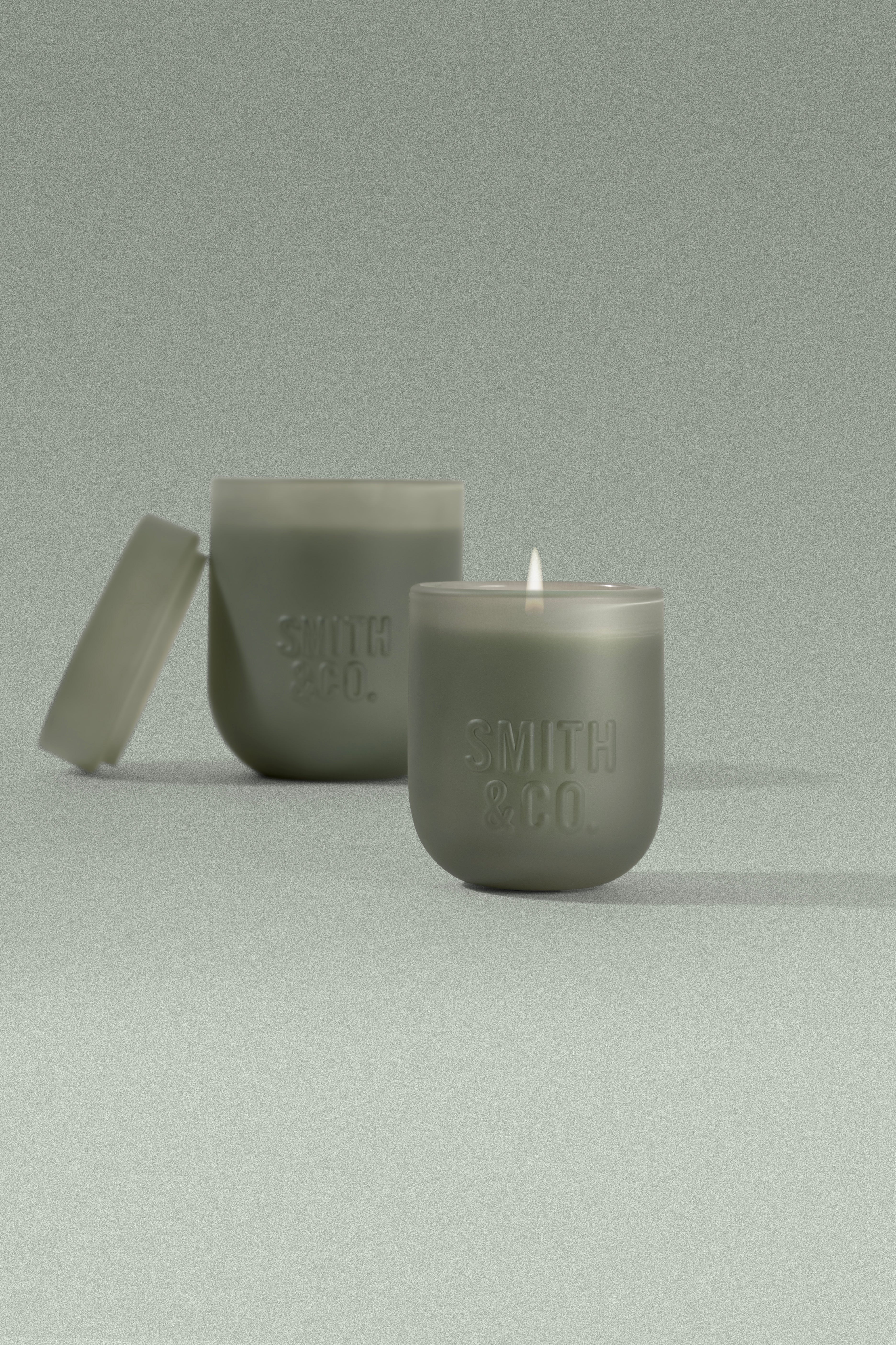 Amber & Freesia Scented Candle 80gr