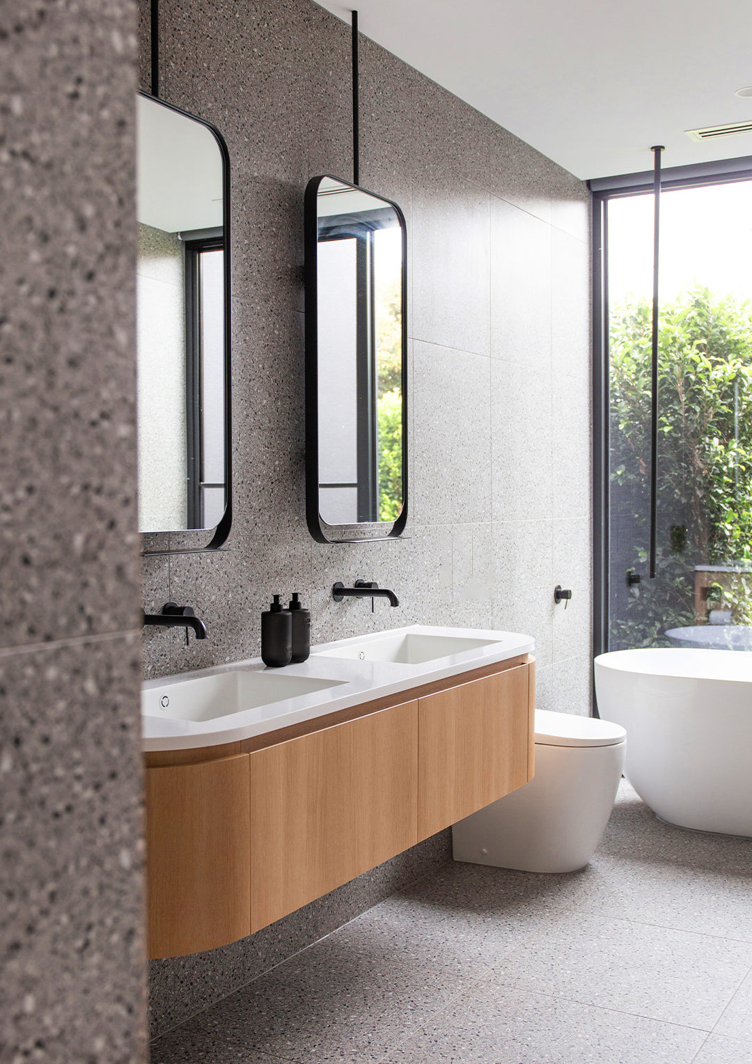 Tabac & Cedarwood Hand & Body Wash Refill 400ml