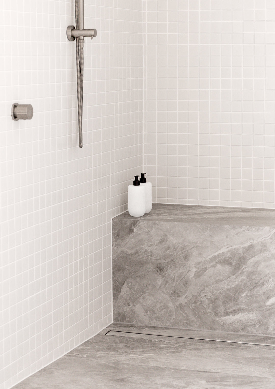 Tonka & White Musk Hand & Body Wash 400ml