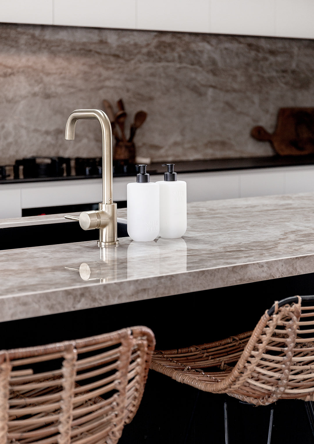 Tonka & White Musk Hand & Body Wash 400ml