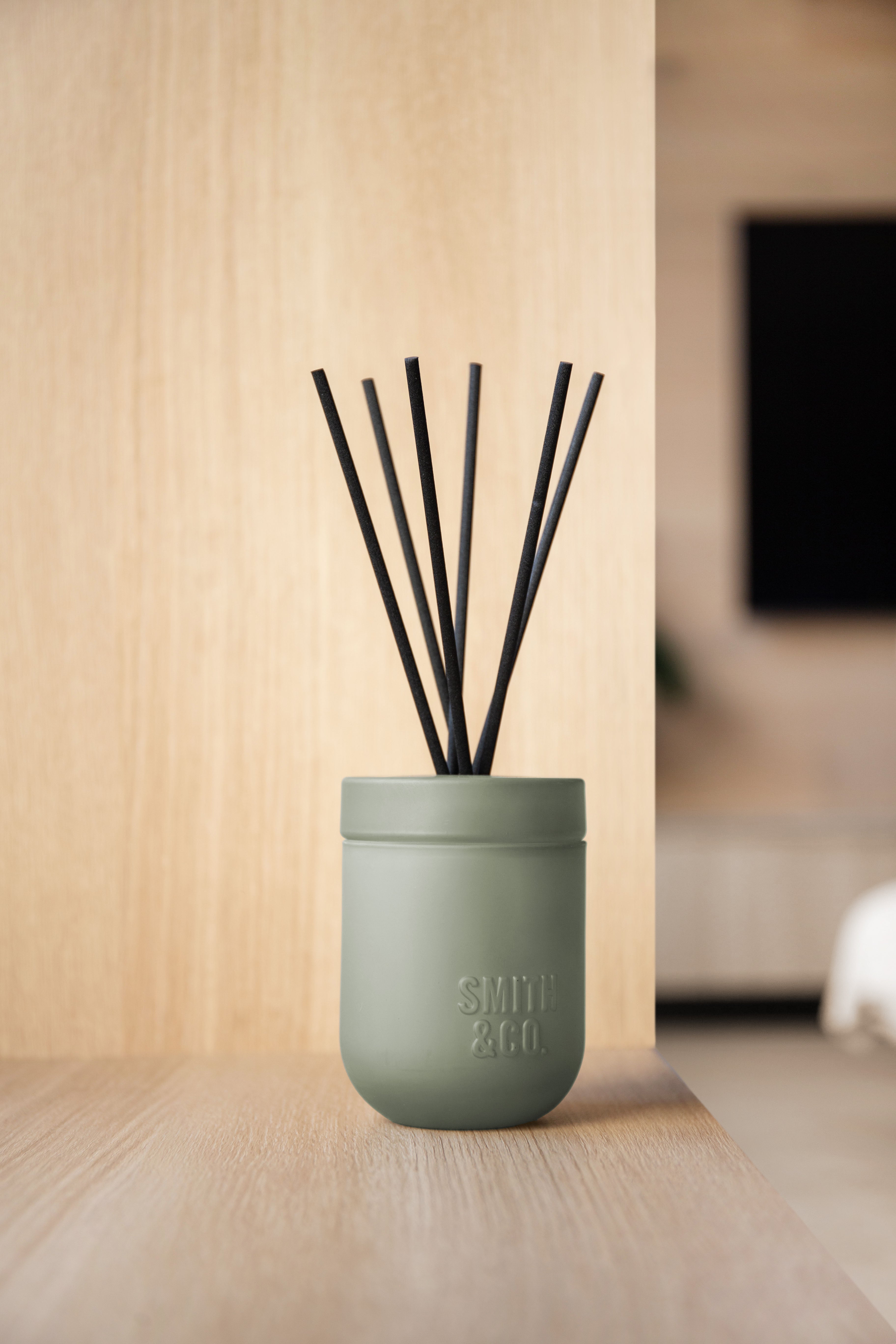 Amber & Freesia Reed Diffuser 200ml