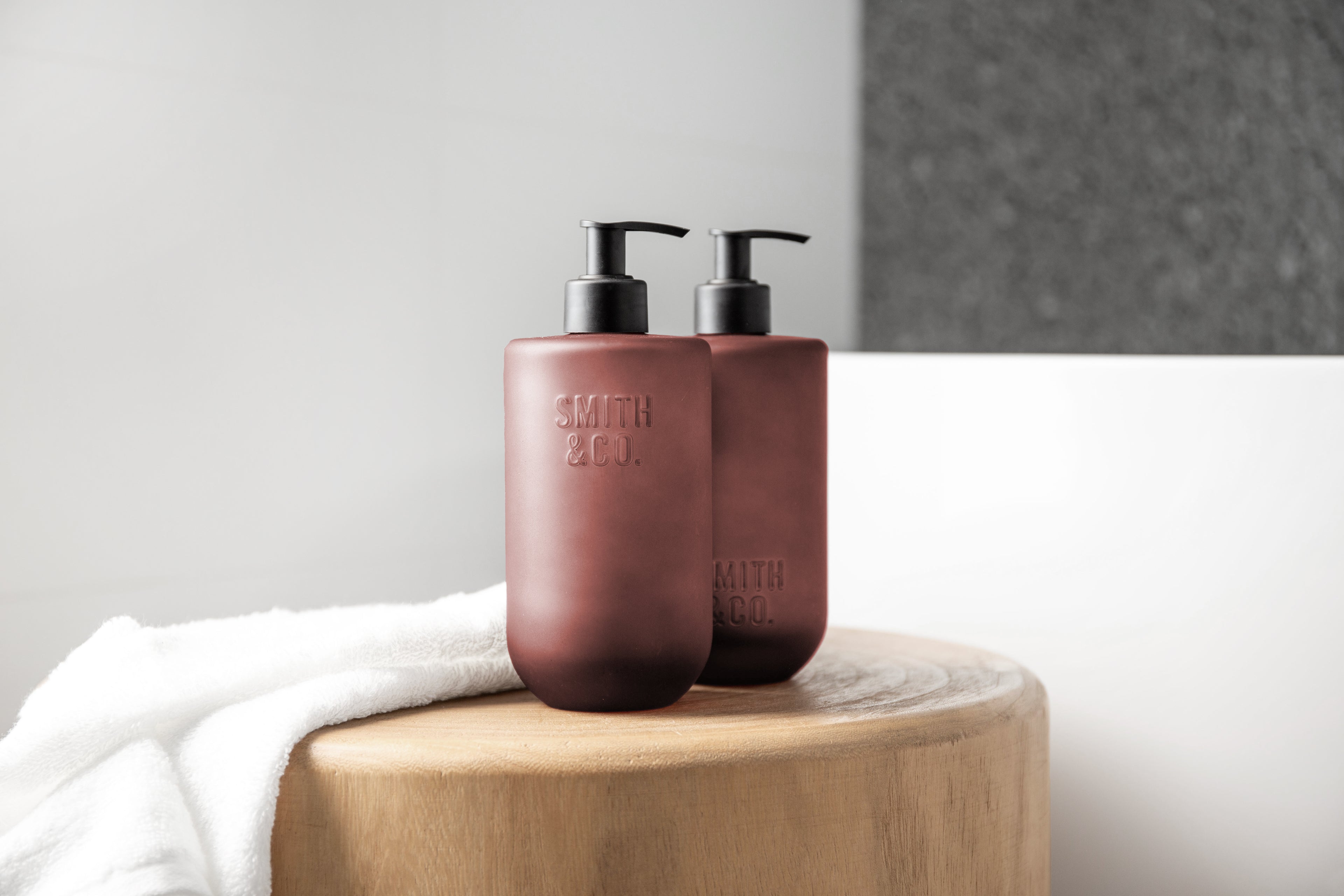 Black Oud  & Saffron Hand & Body Lotion 400ml